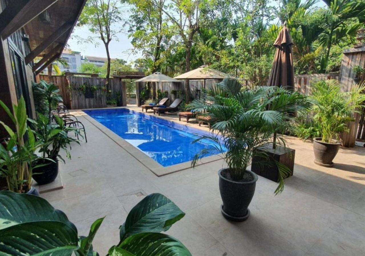 Three Little Birds Hotell Siem Reap Exteriör bild